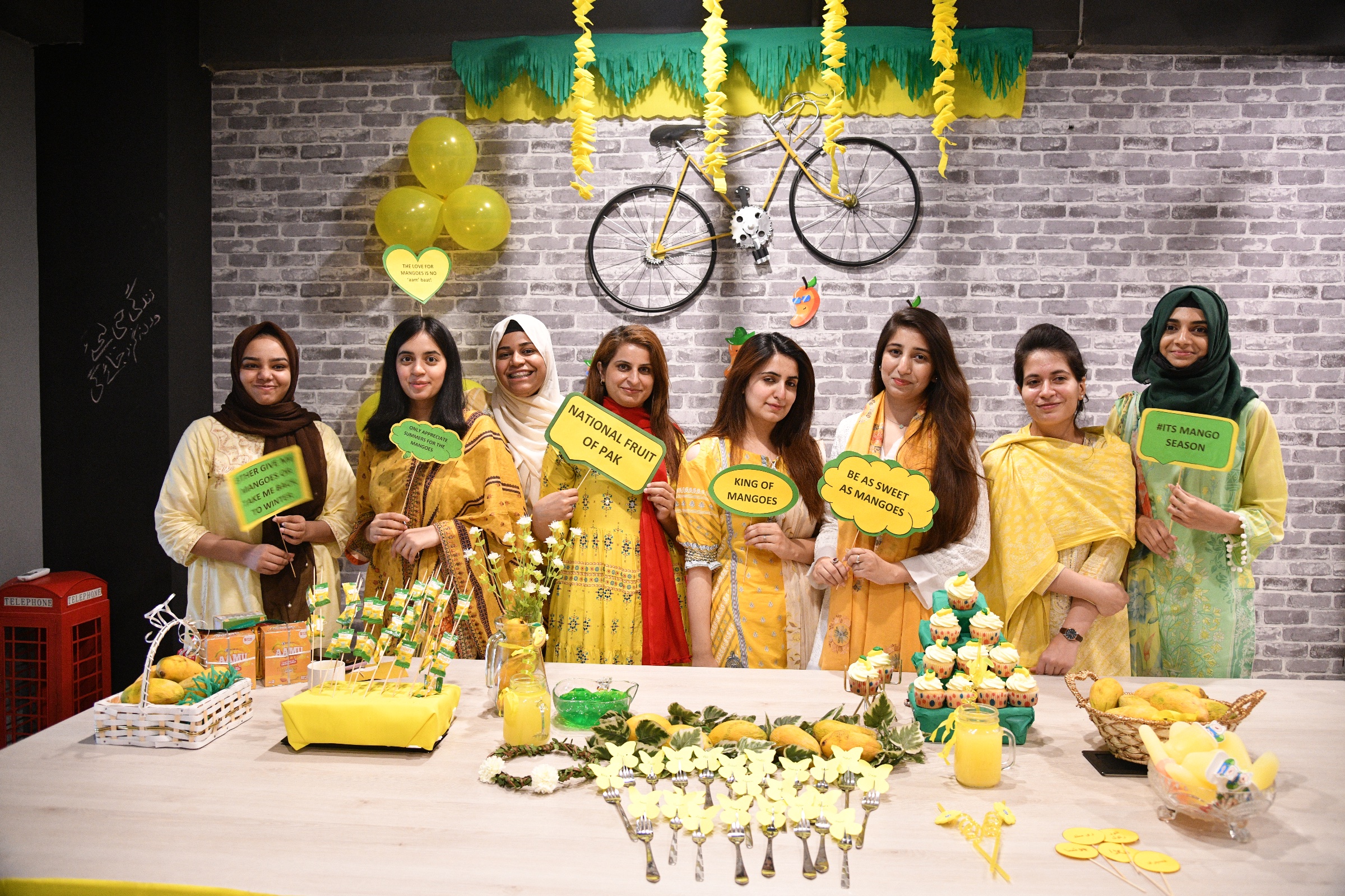 Mango Party 2024, iConnect